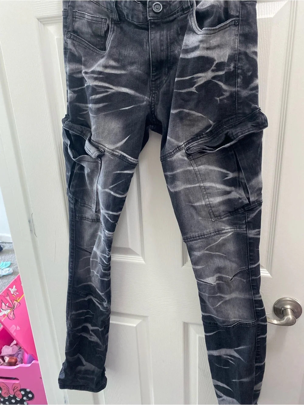 Men’s size 34 Tie-Dye Wash Cargo Jeans - Black & Gray